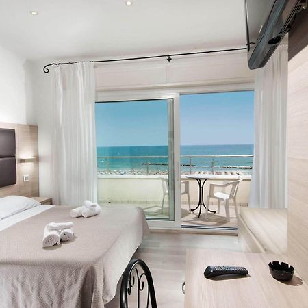 Hotel Bellevue Cattolica Exterior photo