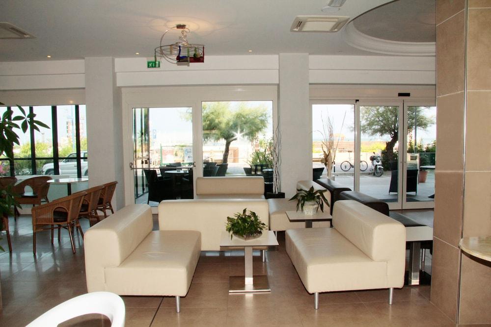 Hotel Bellevue Cattolica Exterior photo