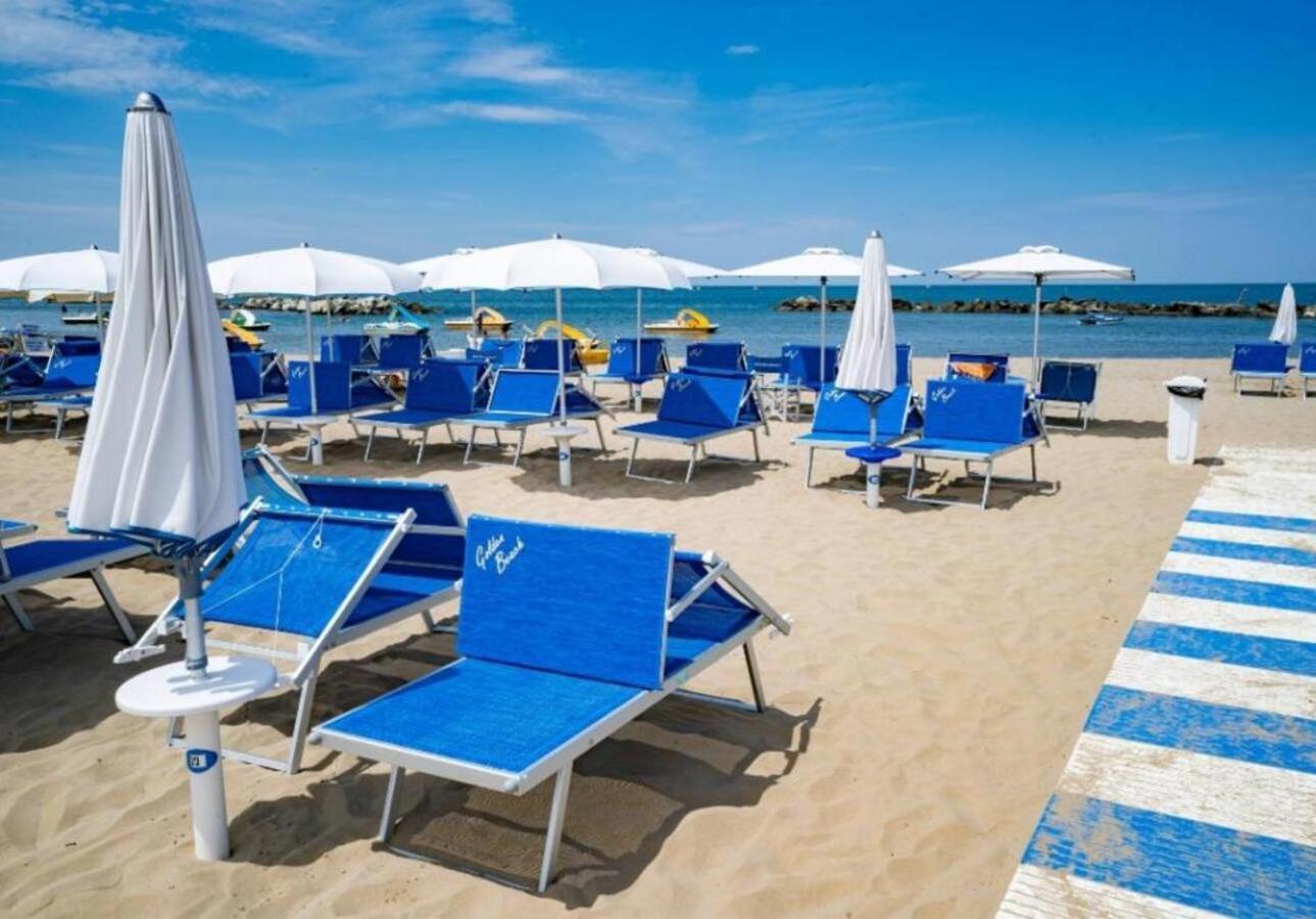 Hotel Bellevue Cattolica Exterior photo